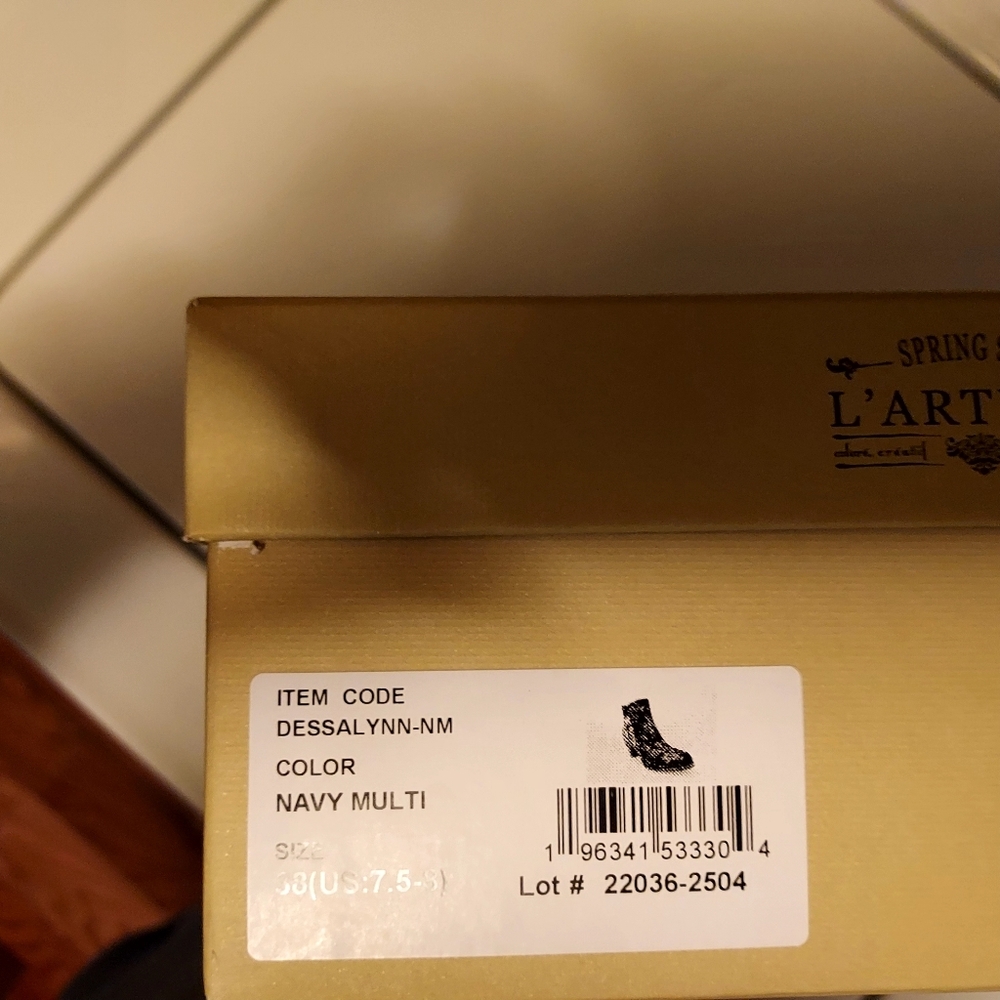 L'ATISTE Women's Floral Ankle Boots - Black and Blue - Picture 6 of 9